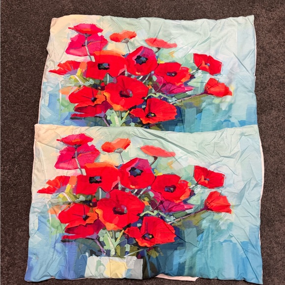 Queen Size Duvet Cover & Shams - Picture 3 of 3